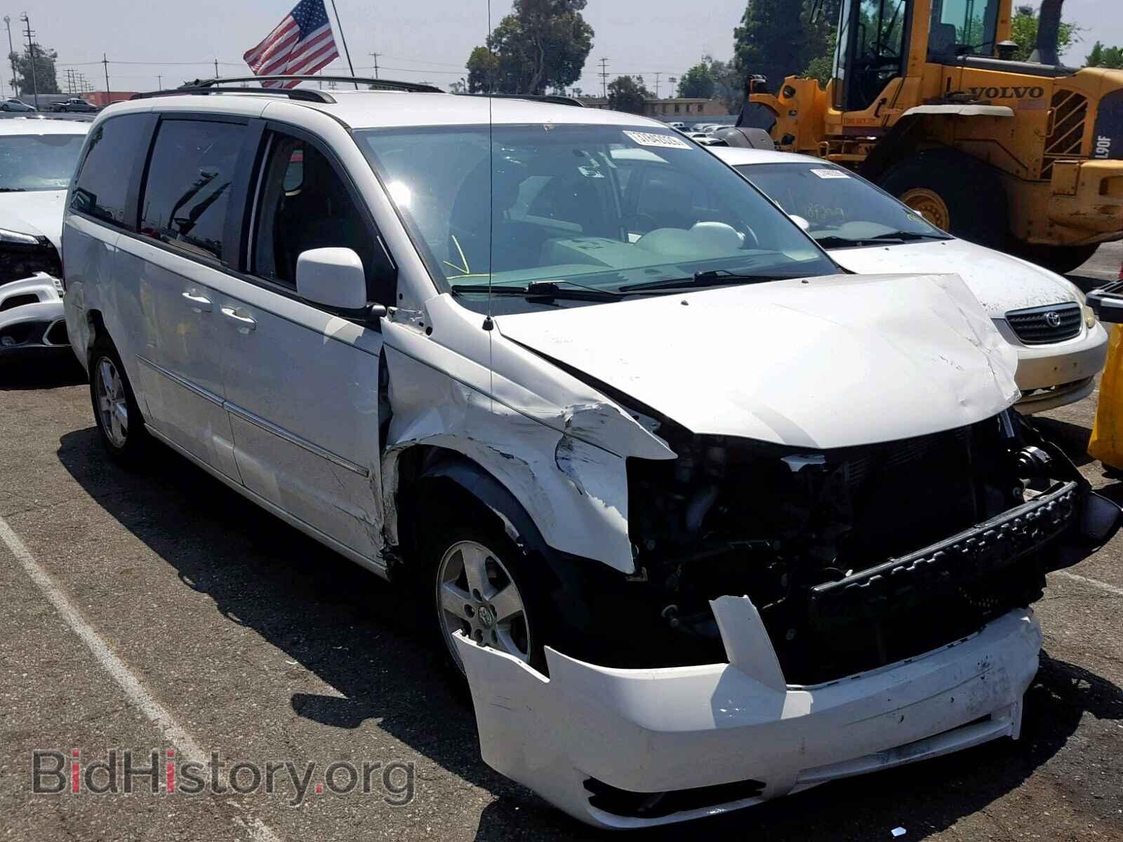 Photo 2D4RN5DXXAR192096 - DODGE CARAVAN 2010