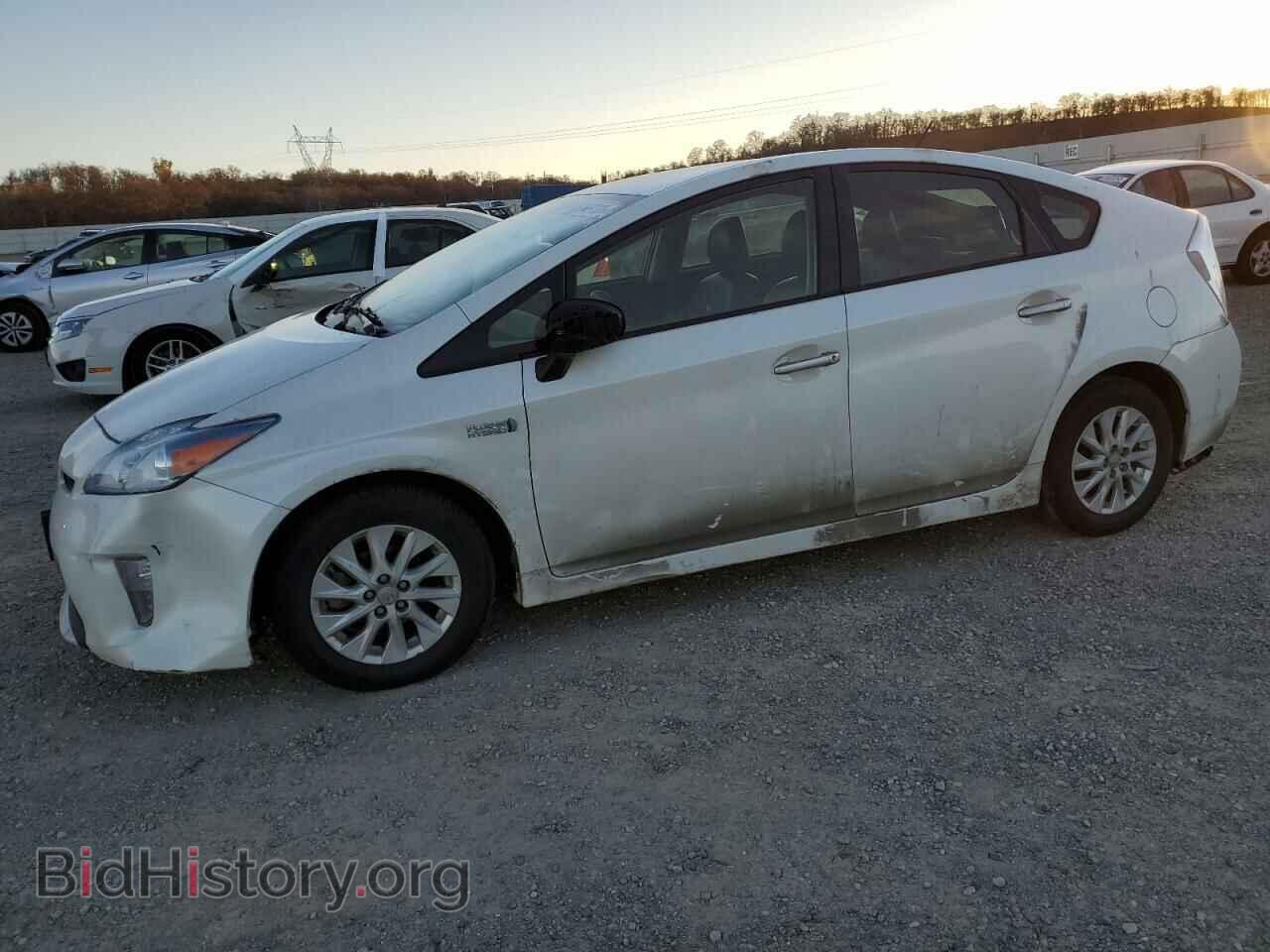 Фотография JTDKN3DP7E3053058 - TOYOTA PRIUS 2014