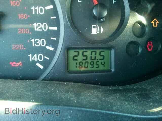 2007 FORD FOCUS - VIN: 1FAFP31N17W242701 - Photo 8