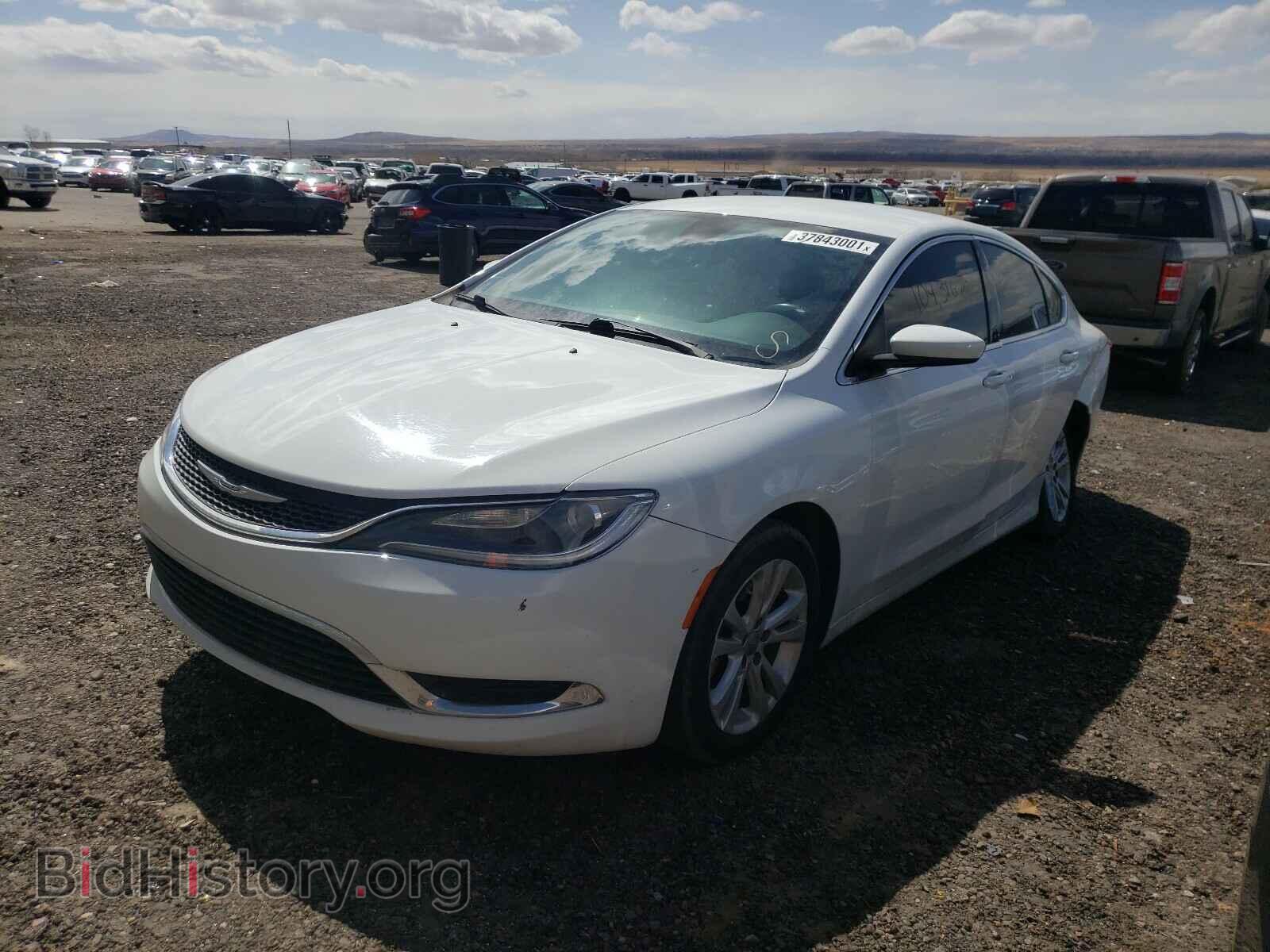 2015 CHRYSLER 200 - VIN: 1C3CCCABXFN734232 - Фото 2