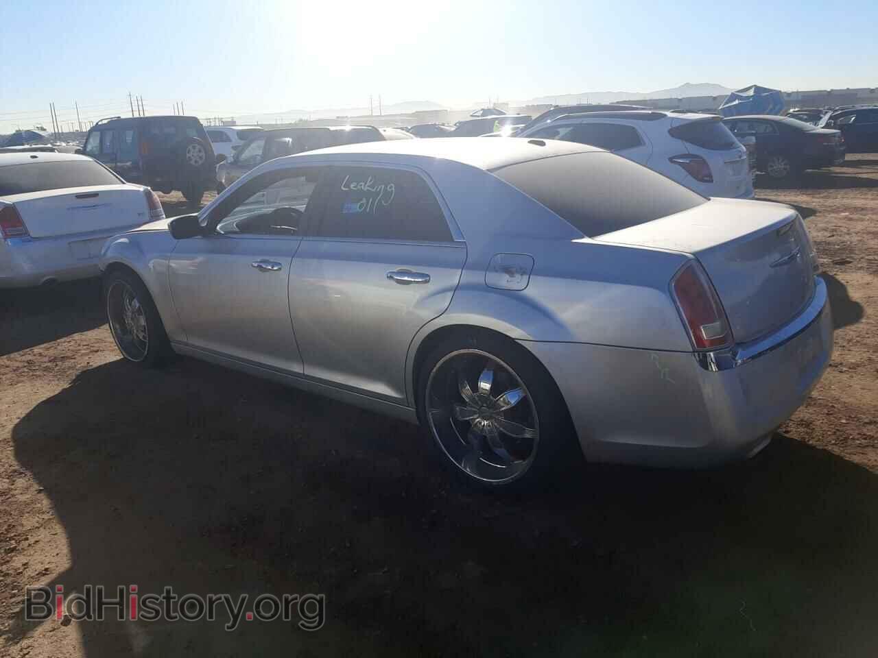 2012 CHRYSLER 300 - VIN: 2C3CCACG1CH212865 - Фото 2