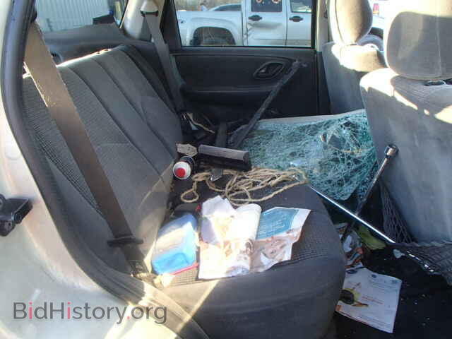 2003 MAZDA TRIBUTE - VIN: 4F2YZ94103KM06885 - Фото 6