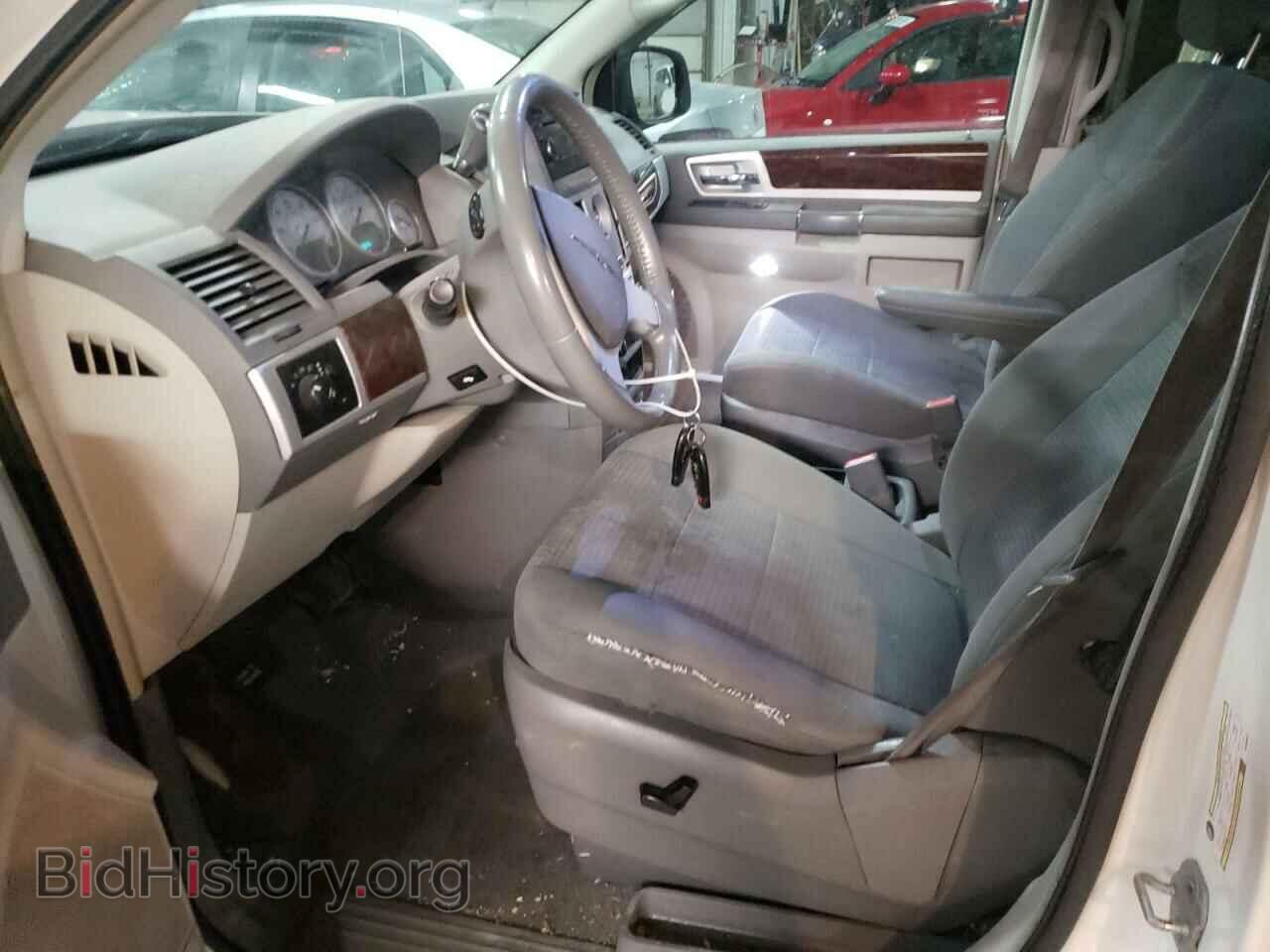 2010 CHRYSLER MINIVAN - VIN: 2A4RR5D1XAR460877 - Фото 7