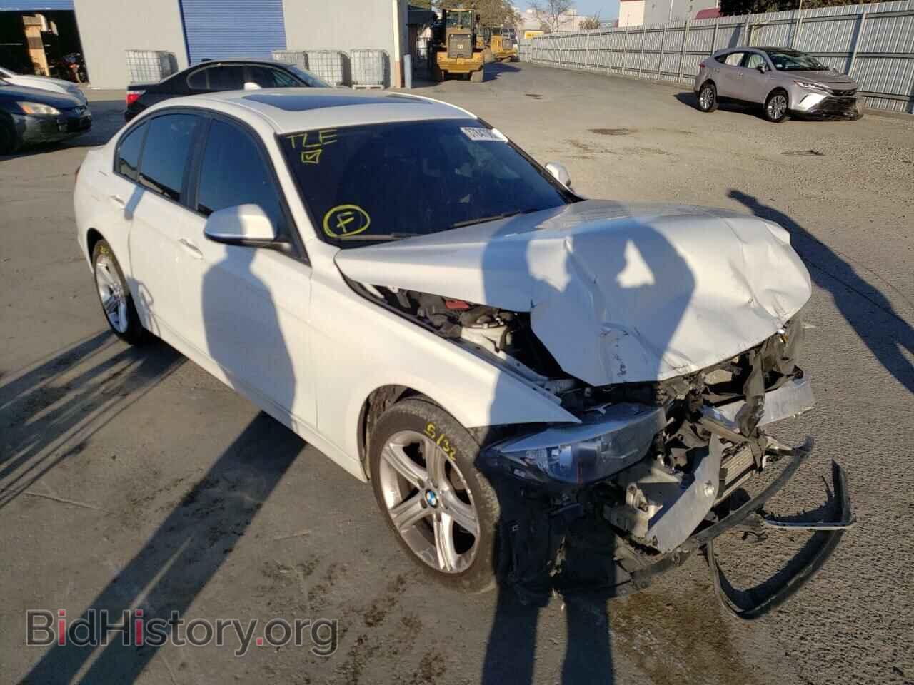 Фотография WBA3C1C51FK119865 - BMW 3 SERIES 2015