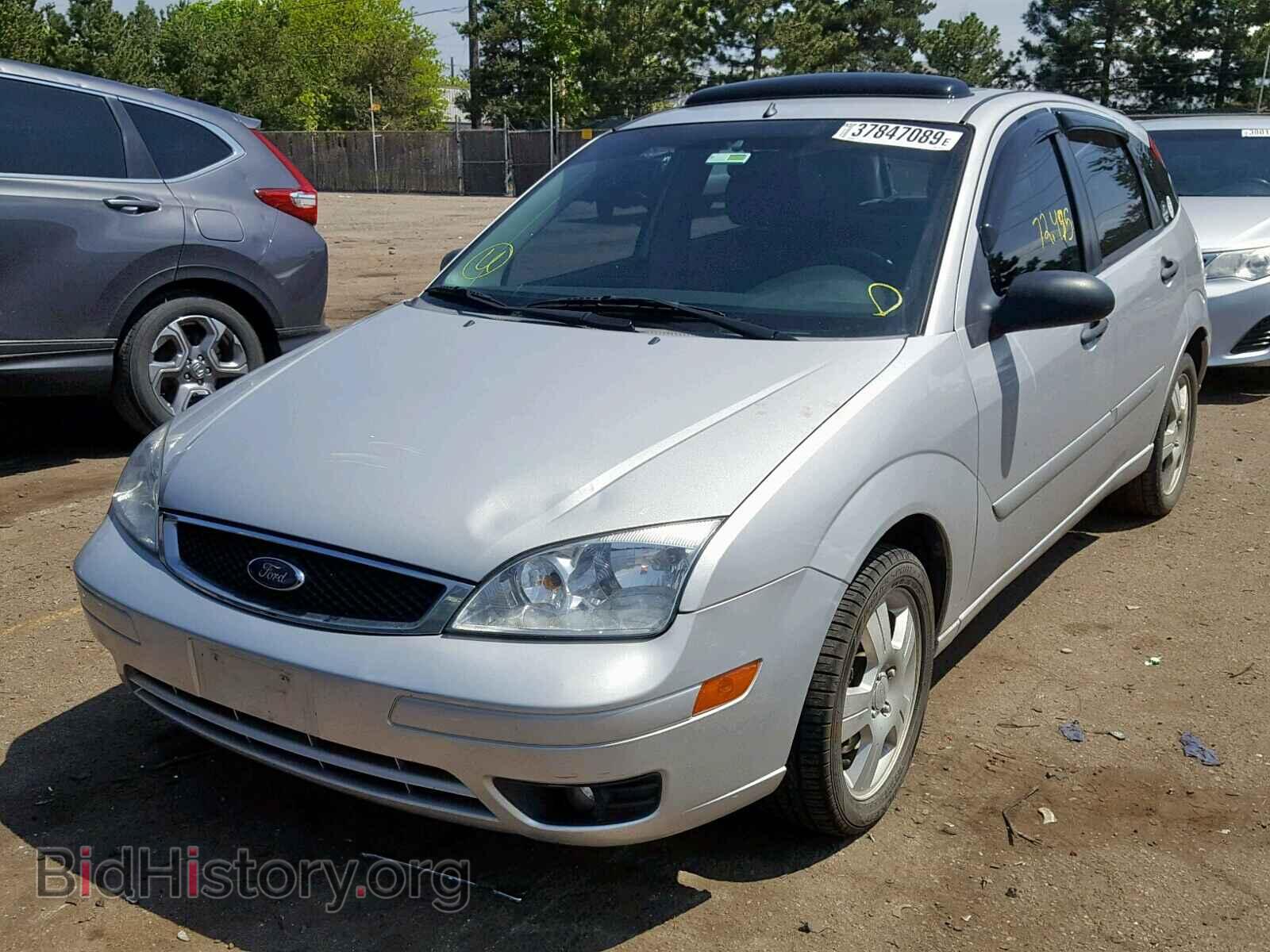 2007 FORD FOCUS - VIN: 1FAHP37NX7W332168 - Фото 2