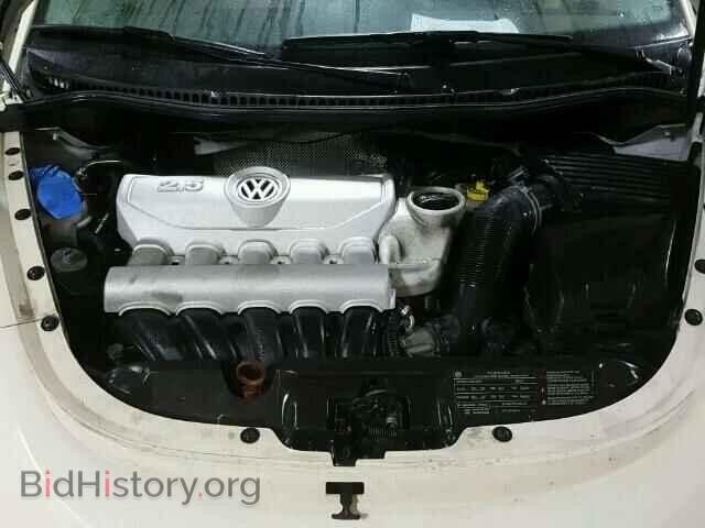 2010 VOLKSWAGEN BEETLE - VIN: 3VWPG3AG1AM020714 - Фото 7