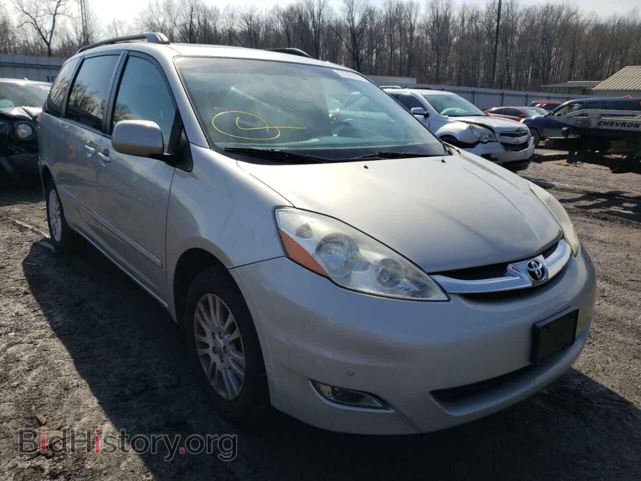 Photo 5TDBK22C28S011726 - TOYOTA SIENNA 2008
