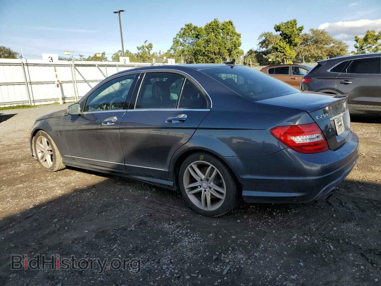 2014 MERCEDES-BENZ C-CLASS - VIN: WDDGF4HB2EA945792 - Фото 2