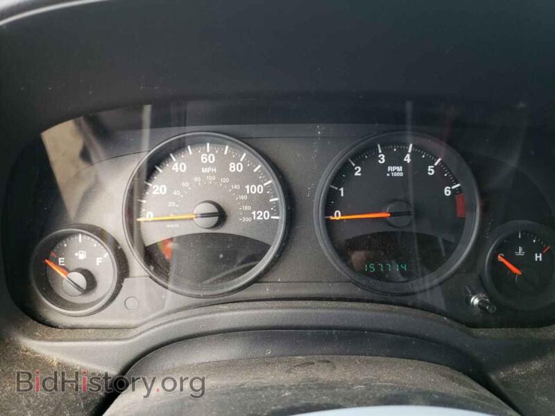 2011 Jeep COMPASS (VIN 1J4NT1FA5BD190368) — фото 9 из 12