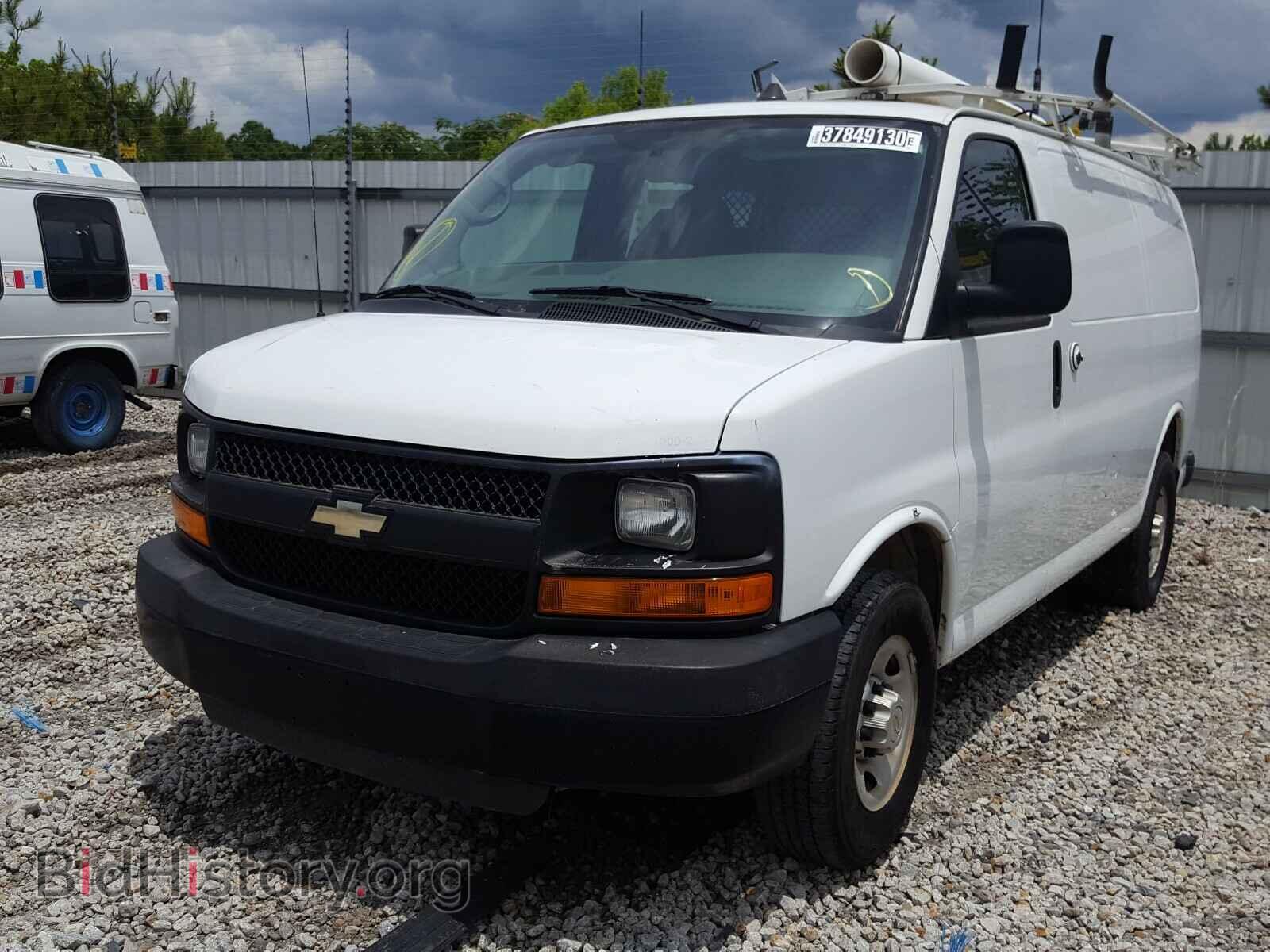 2013 CHEVROLET EXPRESS - VIN: 1GCWGFCA0D1903990 - Фото 2