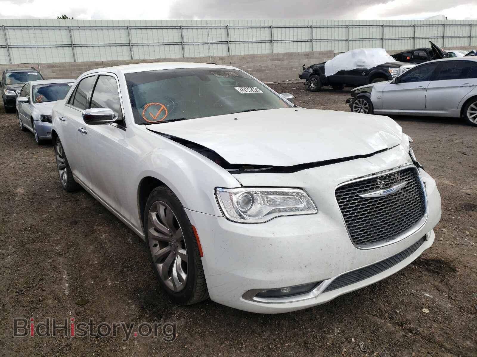Фотография 2C3CCAEG8JH148625 - CHRYSLER 300 2018