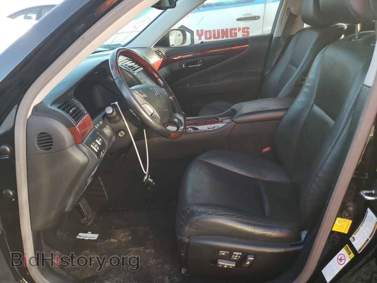 2011 LEXUS LS460 - VIN: JTHBL5EF9B5106445 - Photo 7