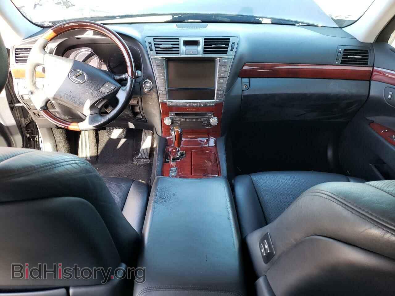 2011 LEXUS LS460 - VIN: JTHBL5EF9B5106445 - Photo 8
