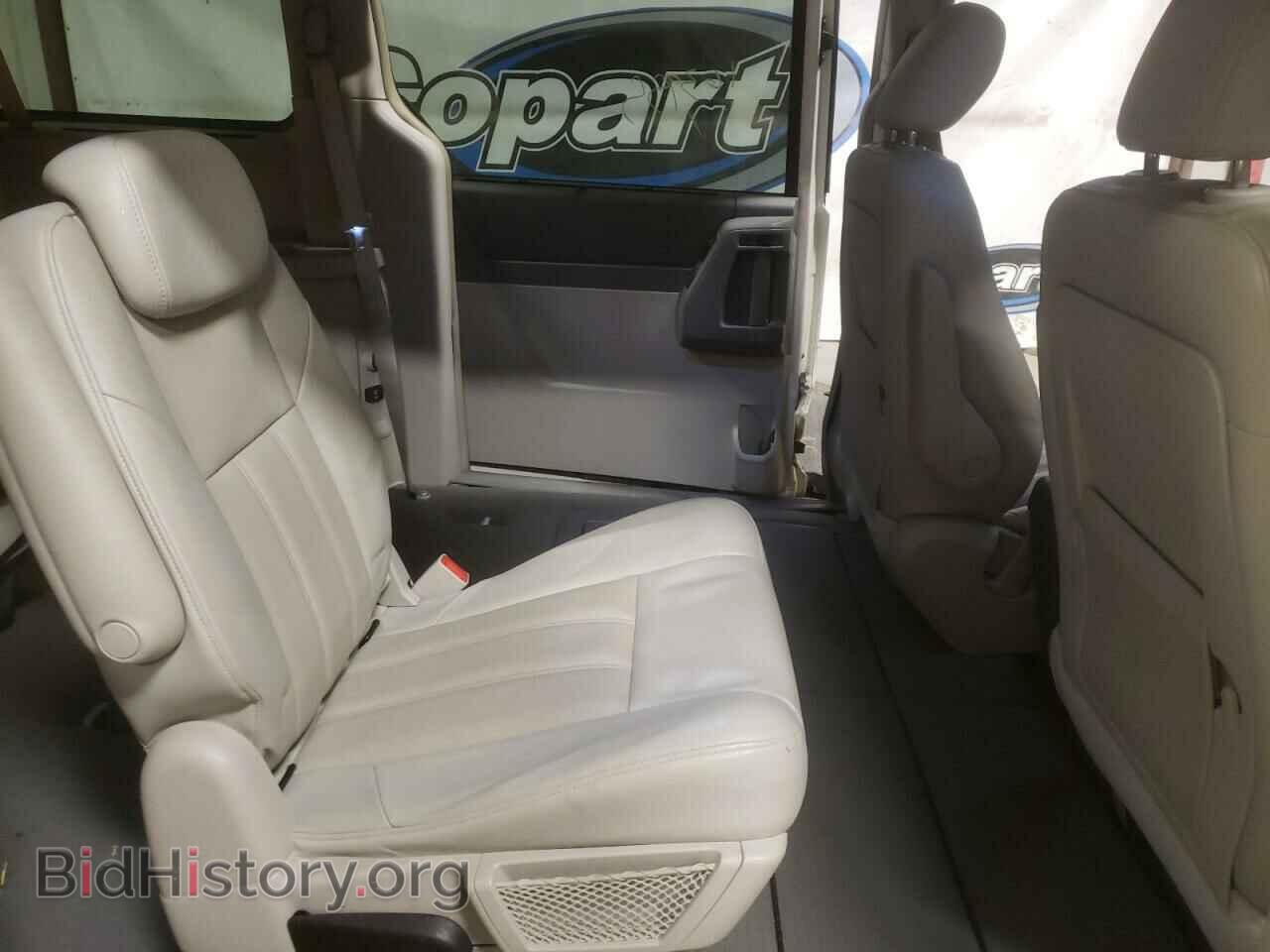 2008 CHRYSLER MINIVAN - VIN: 2A8HR54P68R600464 - Фото 6