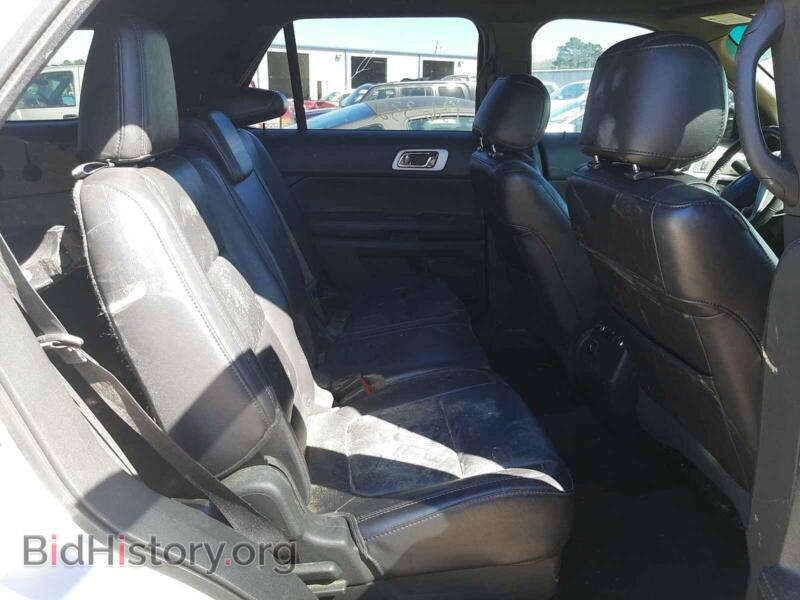 2011 Ford EXPLORER (VIN 1FMHK7D84BGA84173) — photo 6 of 10