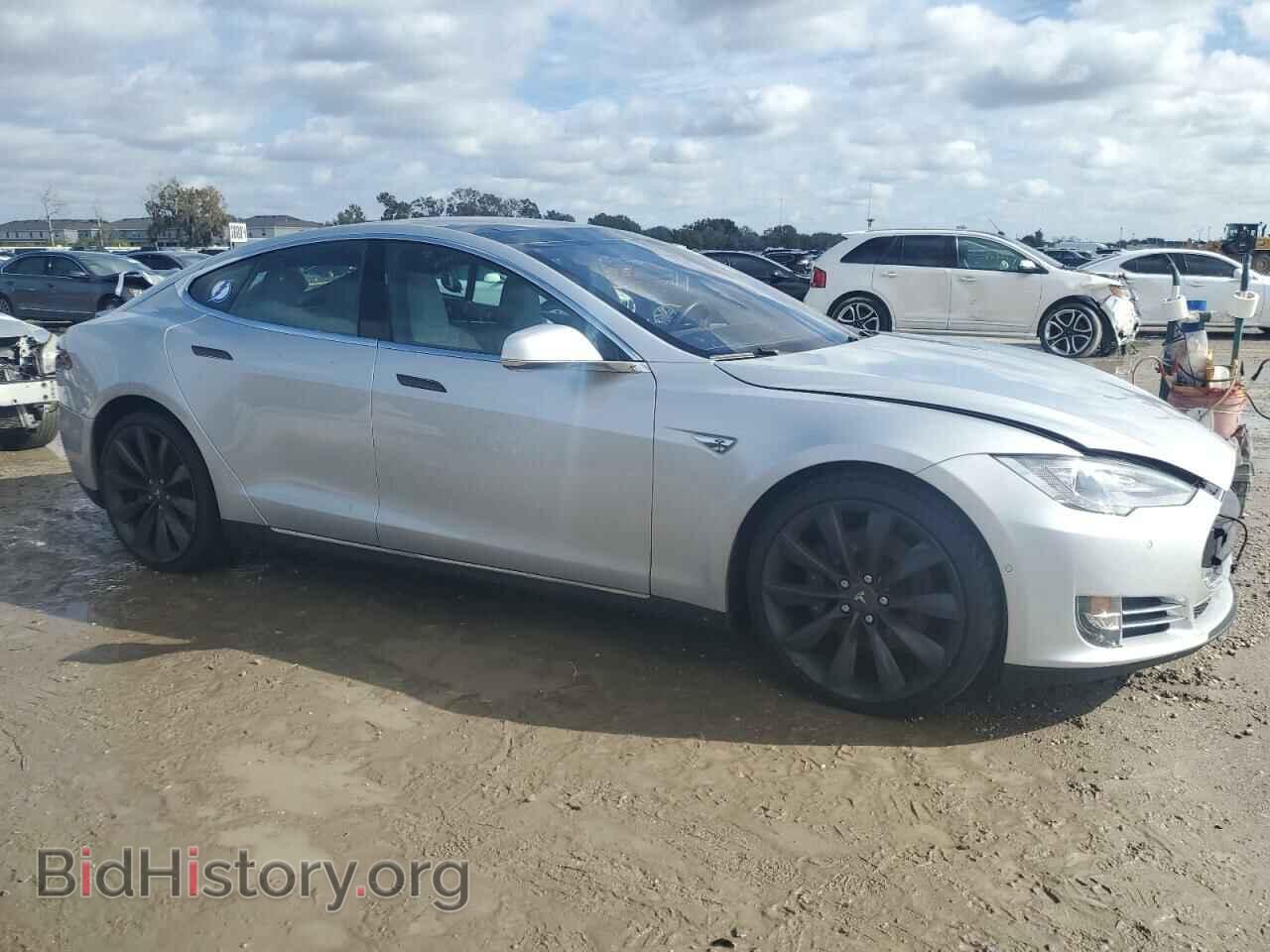 2015 TESLA MODEL S - VIN: 5YJSA1E42FF114812 - Photo 4