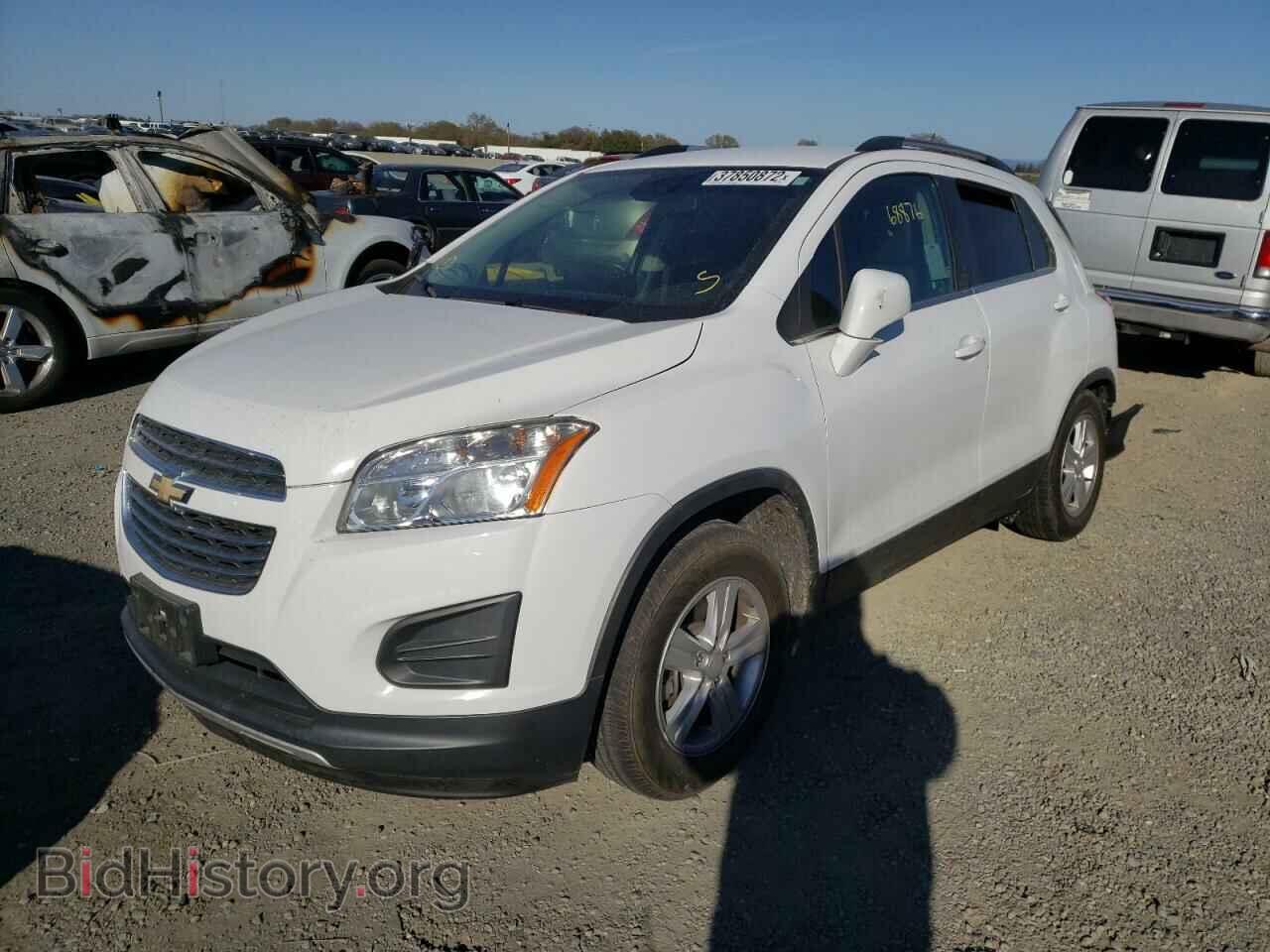 2016 CHEVROLET TRAX - VIN: 3GNCJLSB5GL278522 - Фото 2