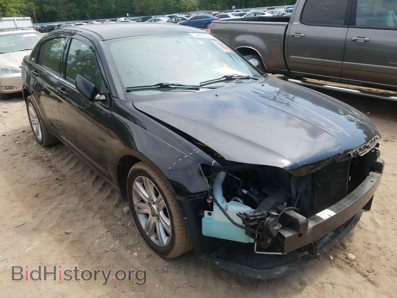 Photo 1C3BC1FG3BN613234 - CHRYSLER 200 2011