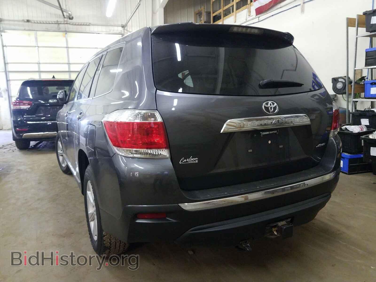 2013 TOYOTA HIGHLANDER - VIN: 5TDBK3EH8DS273712 - Фото 3