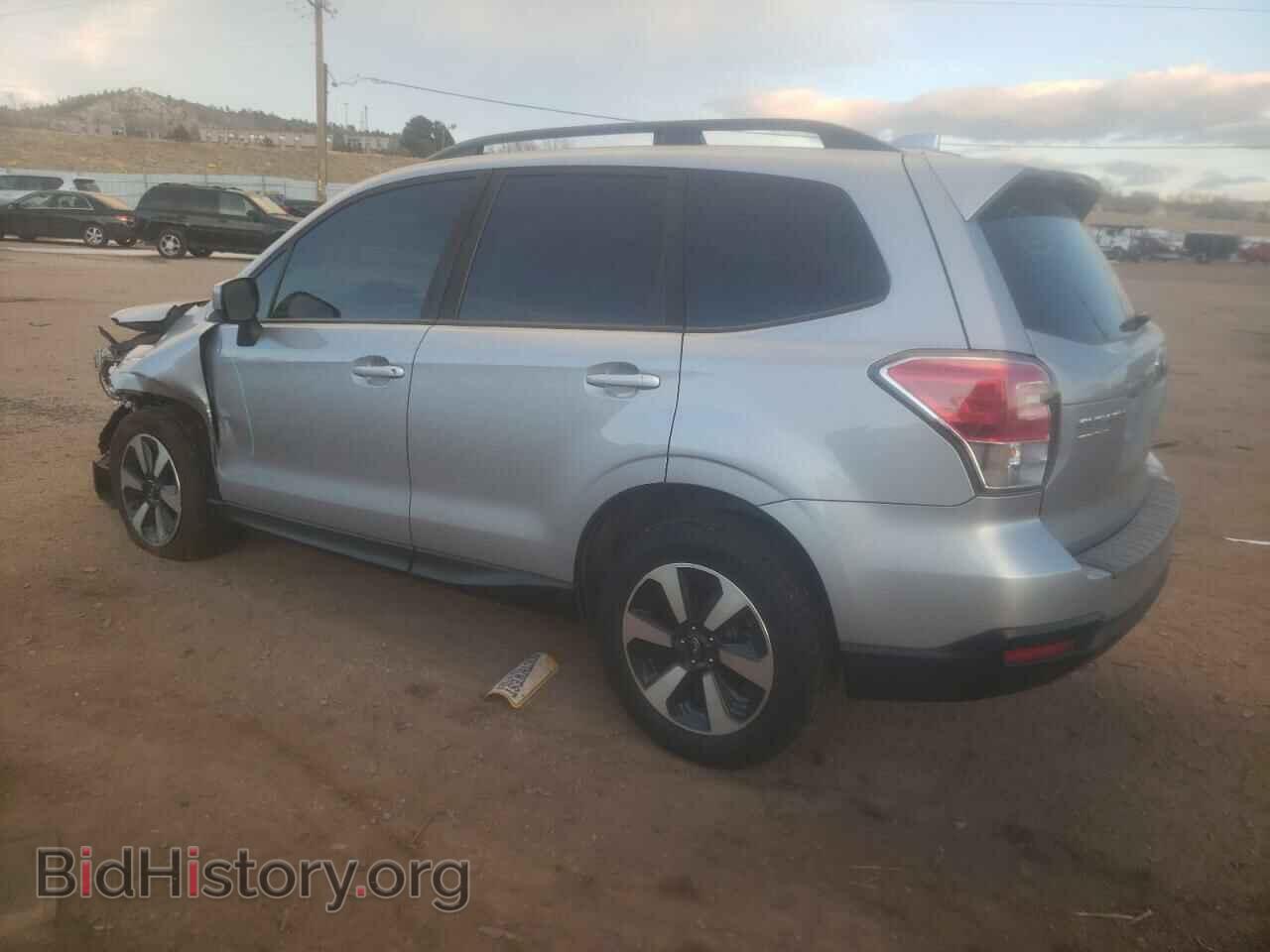 2017 SUBARU FORESTER - VIN: JF2SJAECXHH568740 - Фото 2