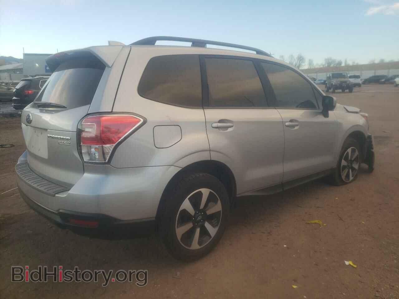 2017 SUBARU FORESTER - VIN: JF2SJAECXHH568740 - Фото 3