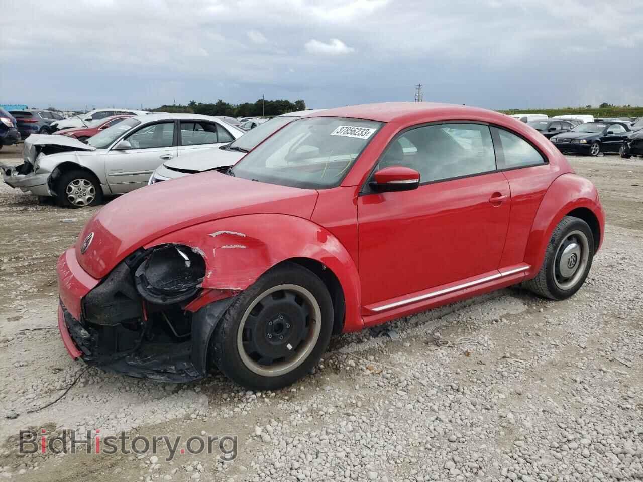 Photo 3VWJP7AT6CM602045 - VOLKSWAGEN BEETLE 2012