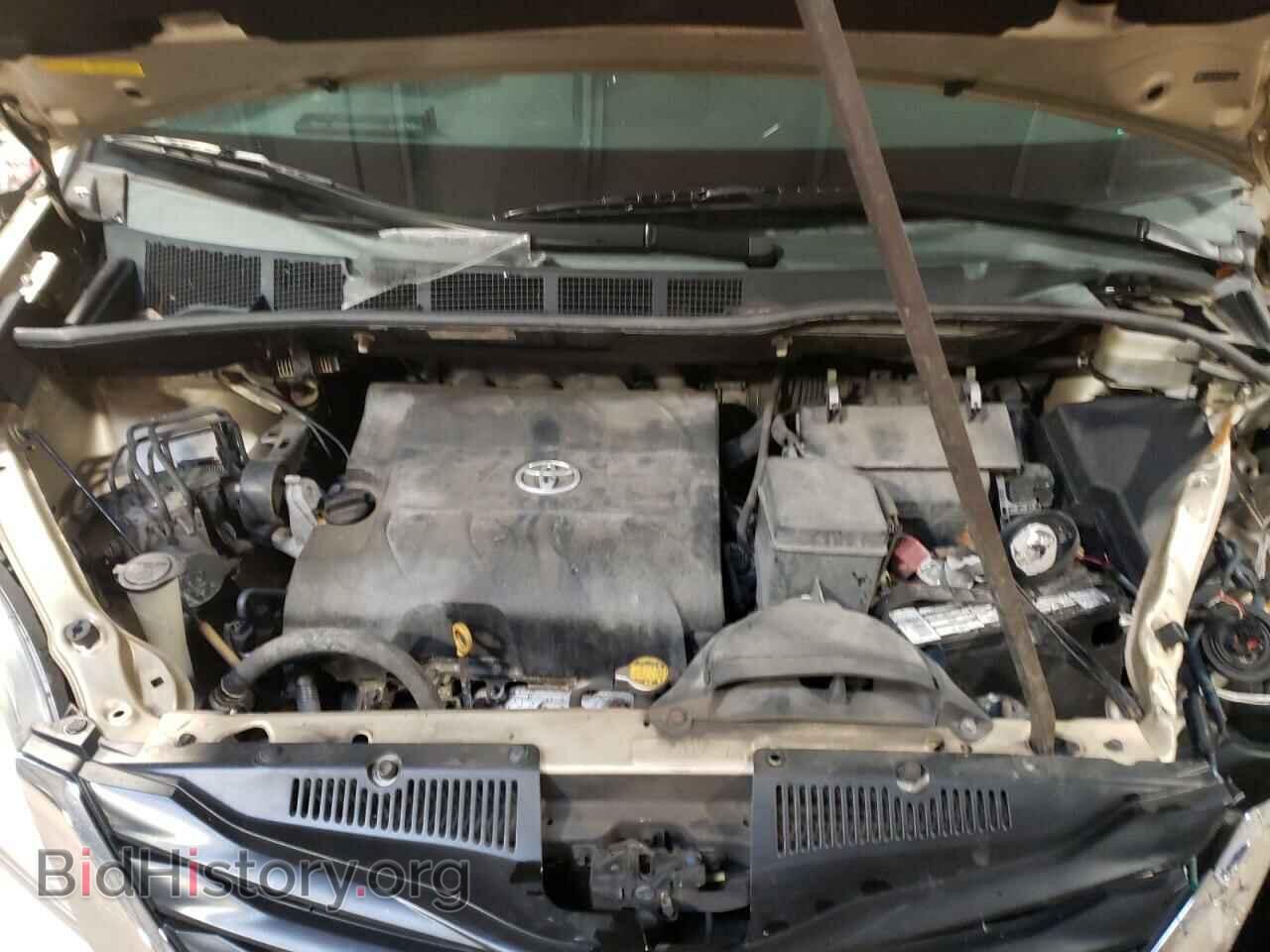 2011 TOYOTA All Models - VIN: 5TDKK3DC4BS028652 - Фото 12