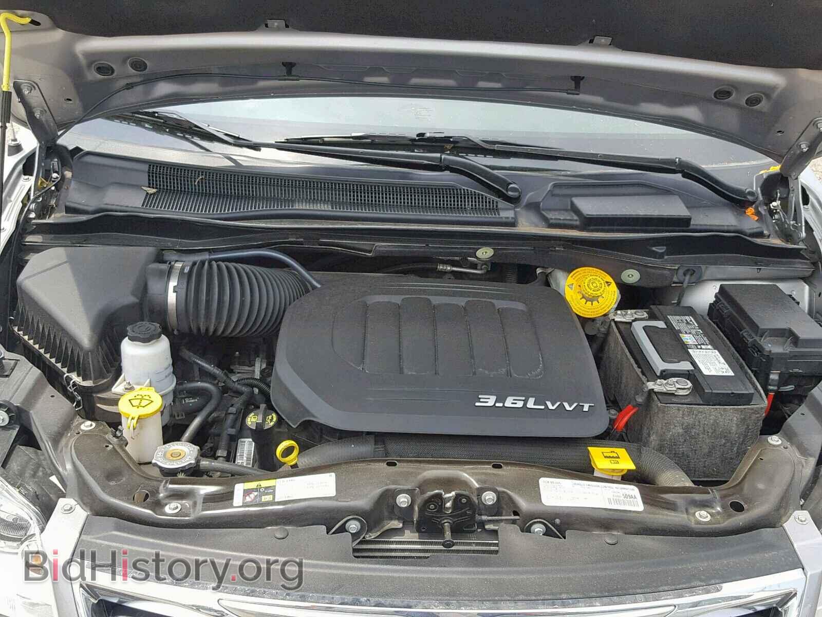 2016 CHRYSLER TOWN & COU - VIN: 2C4RC1BGXGR296479 - Photo 7