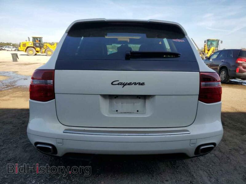 2010 Porsche CAYENNE (VIN WP1AA2AP9ALA11960) — photo 6 of 13