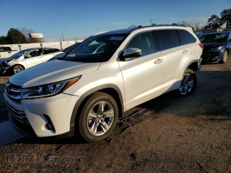 2018 Toyota HIGHLANDER (VIN 5TDDZRFH4JS831749) — фото 1 из 14, Copart, повреждение: задняя часть