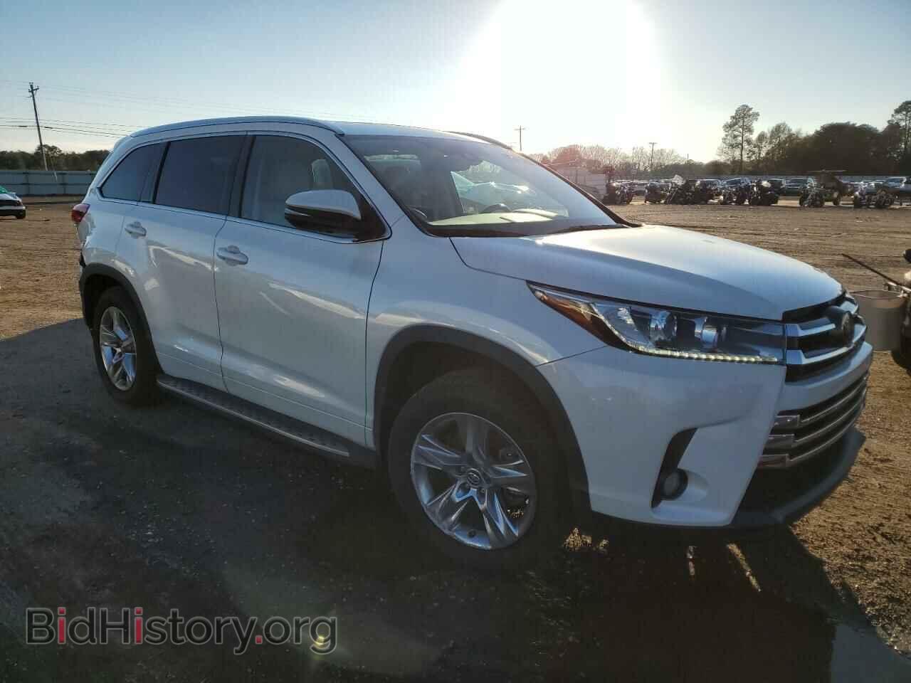 2018 TOYOTA HIGHLANDER - VIN: 5TDDZRFH4JS831749 - Фото 4
