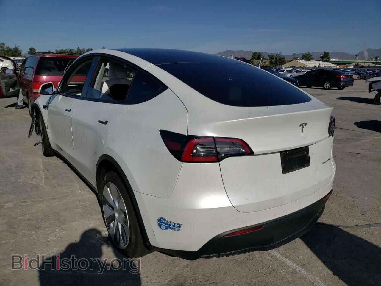 2020 TESLA MODEL Y - VIN: 5YJYGDEE3LF023319 - Фото 2