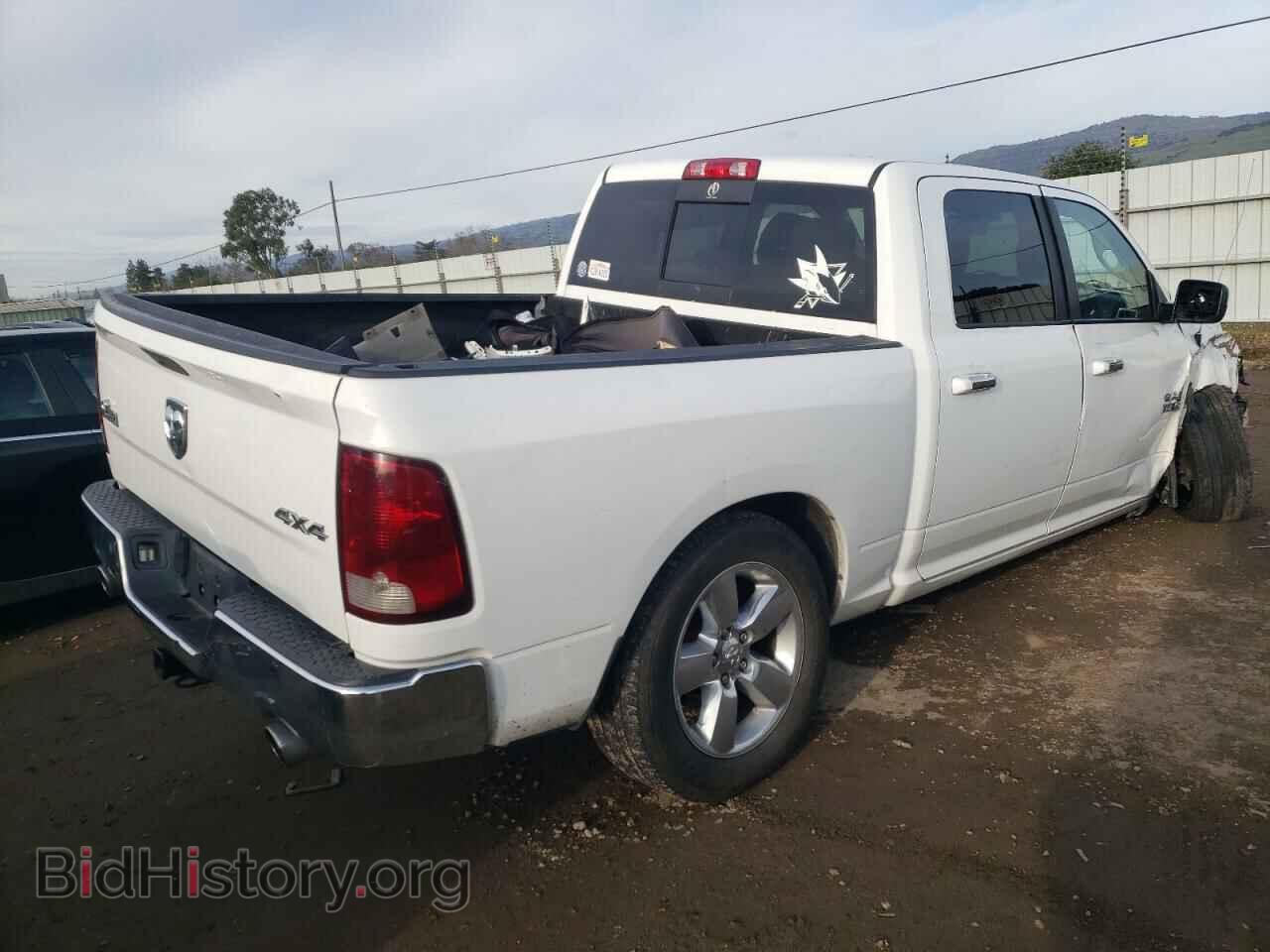 2015 RAM 1500 - VIN: 3C6RR7LT0FG596959 - Фото 3
