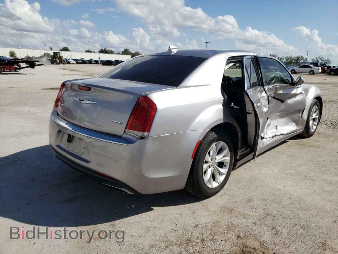 2016 CHRYSLER 300 - VIN: 2C3CCAAG4GH190546 - Фото 4