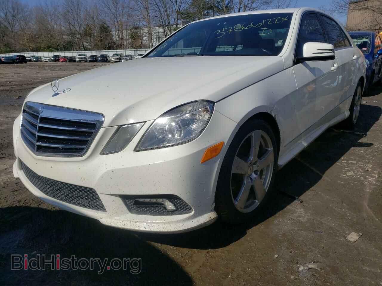 2011 MERCEDES-BENZ E-CLASS - VIN: WDDHF8HB2BA273191 - Фото 2