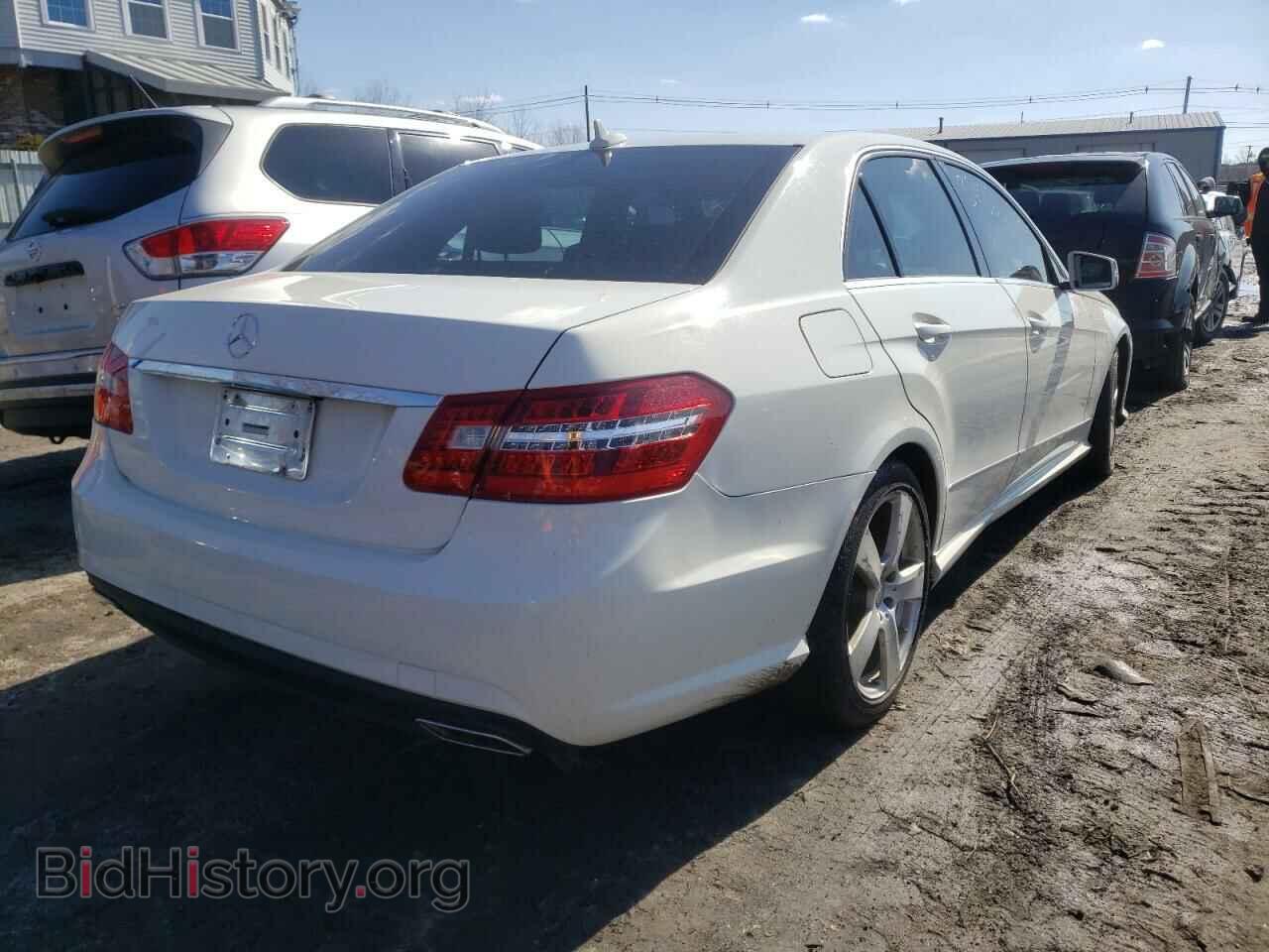 2011 MERCEDES-BENZ E-CLASS - VIN: WDDHF8HB2BA273191 - Фото 4
