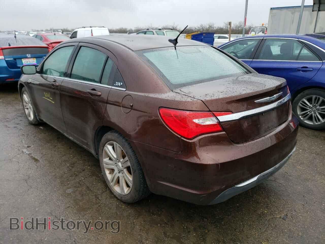 2013 CHRYSLER 200 - VIN: 1C3CCBAB6DN647984 - Фото 2