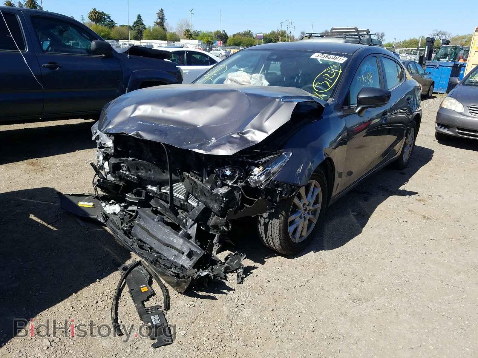 2018 MAZDA 3 - VIN: 3MZBN1U79JM160588 - Фото 2