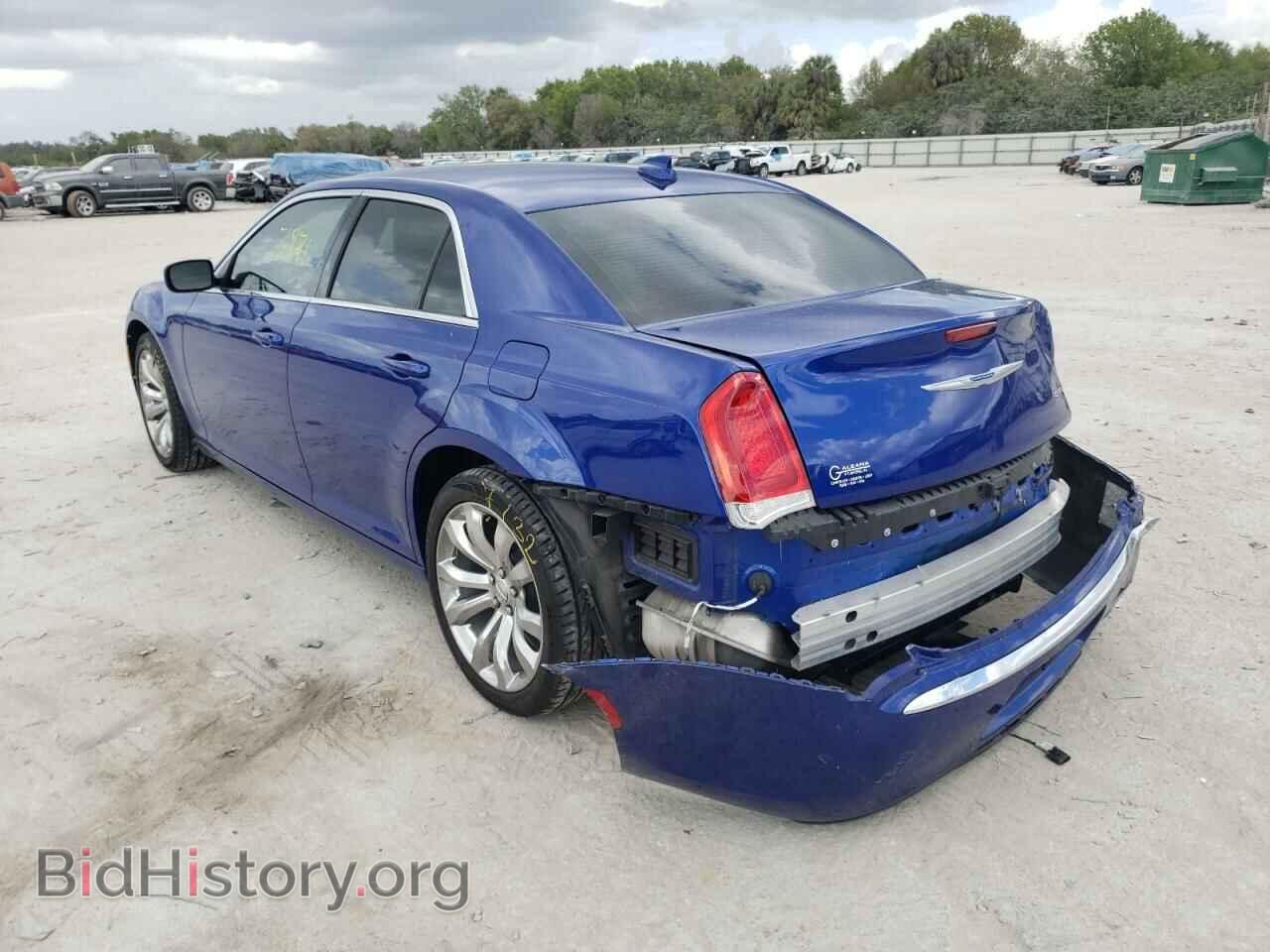 2018 CHRYSLER 300 - VIN: 2C3CCAAG7JH292009 - Фото 3