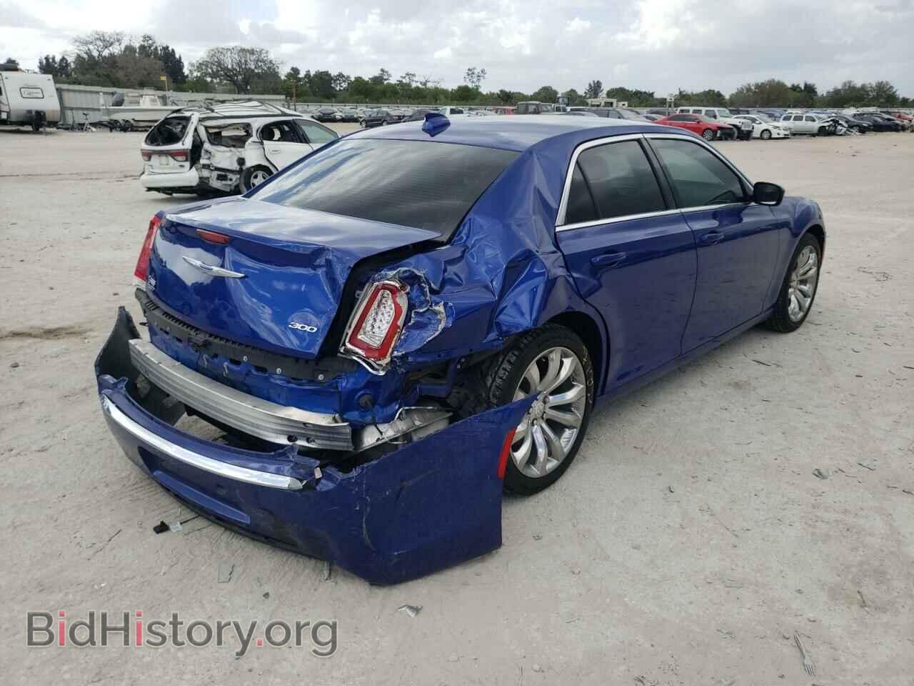 2018 CHRYSLER 300 - VIN: 2C3CCAAG7JH292009 - Фото 4