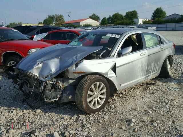 2013 CHRYSLER 200 - VIN: 1C3CCBBB1DN601381 - Photo 2