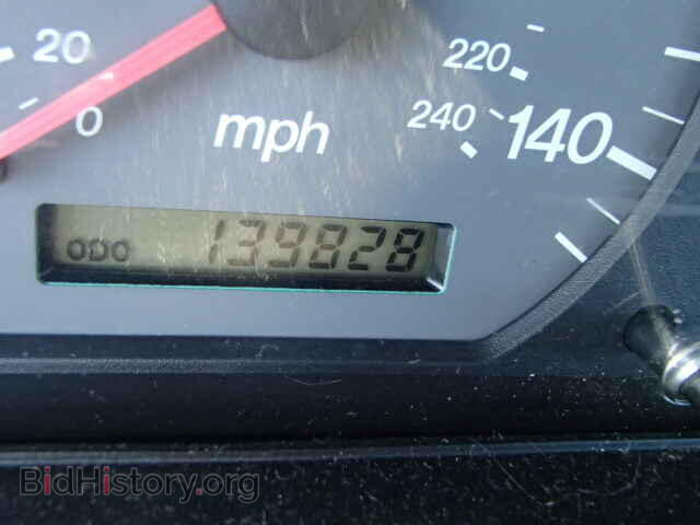 2000 MAZDA 626 - VIN: 1YVGF22C6Y5130874 - Фото 8