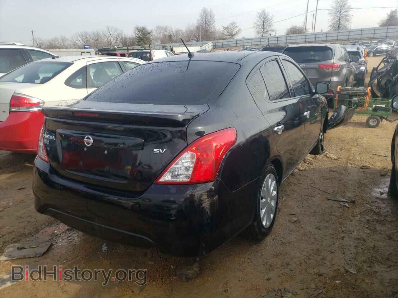 2019 NISSAN VERSA - VIN: 3N1CN7AP3KL880624 - Фото 4