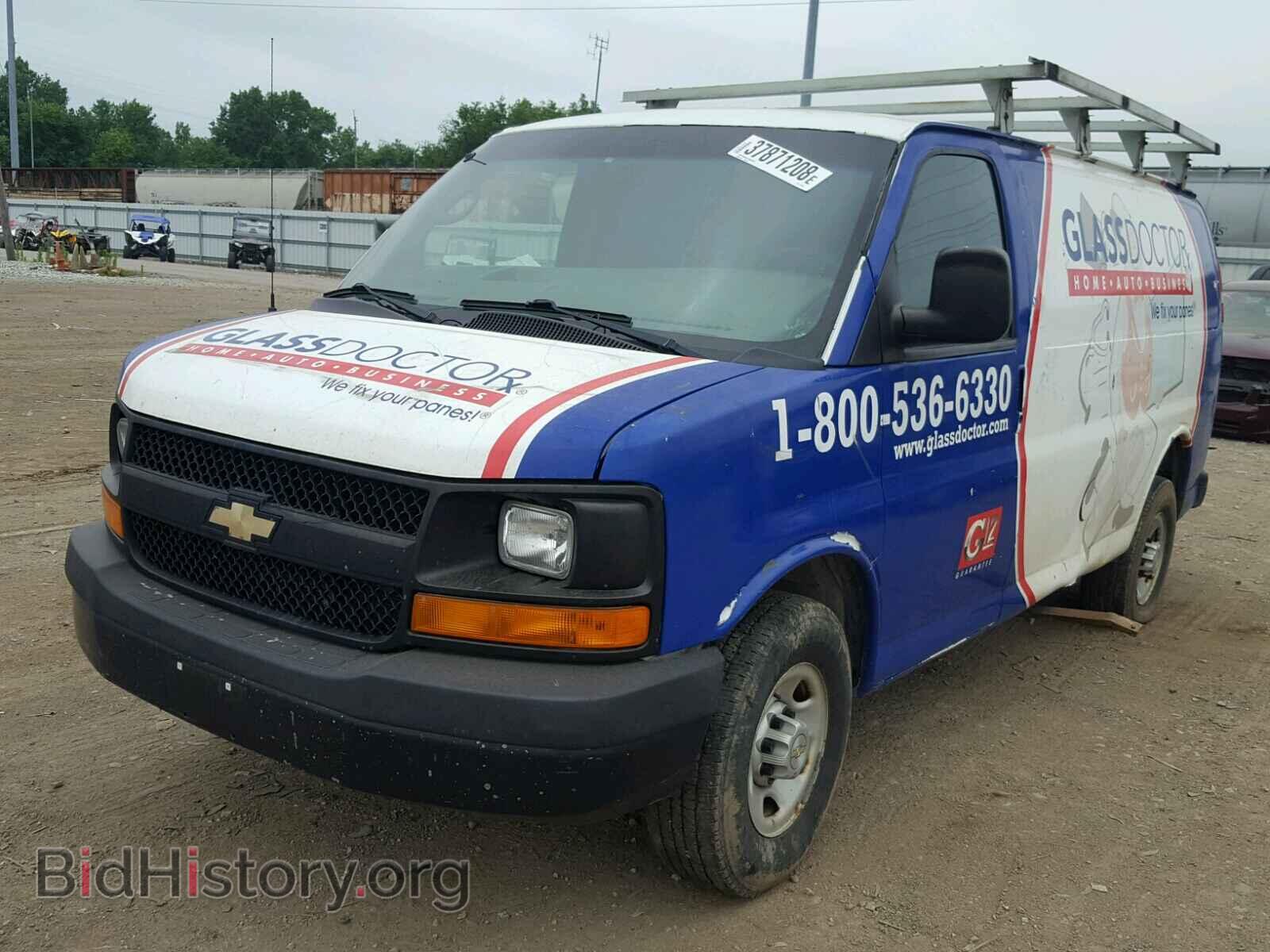 2011 CHEVROLET EXPRESS - VIN: 1GCWGFCA9B1112340 - Фото 2