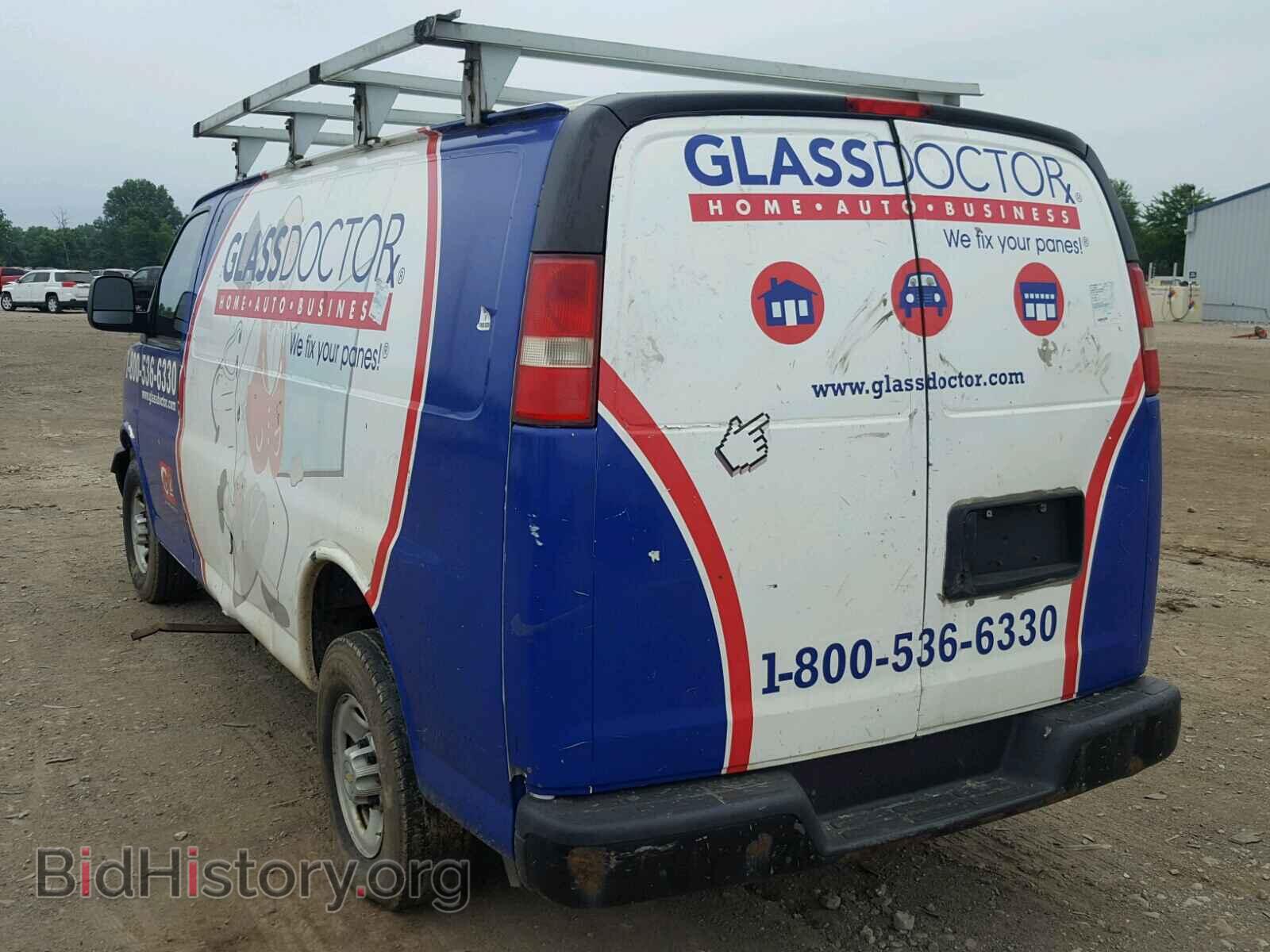 2011 CHEVROLET EXPRESS - VIN: 1GCWGFCA9B1112340 - Фото 3