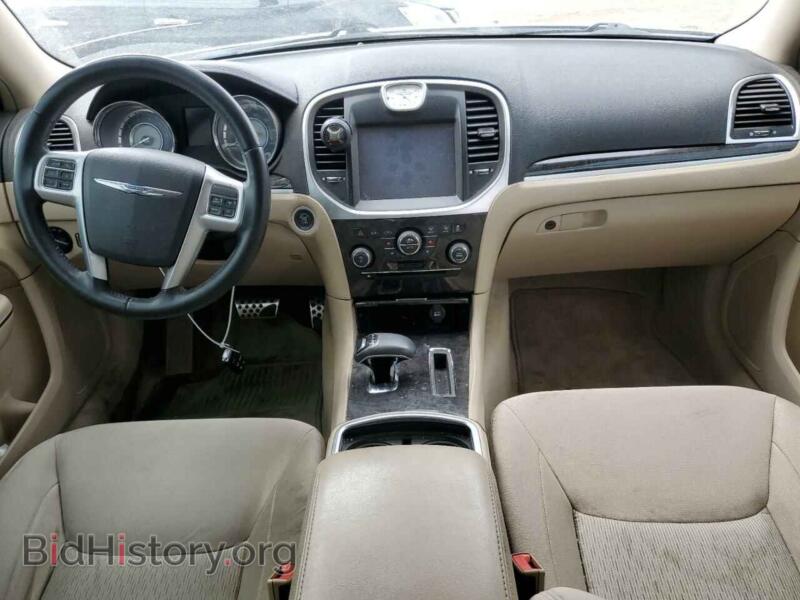2012 Chrysler 300 (VIN 2C3CCAAG0CH234665) — photo 8 of 12