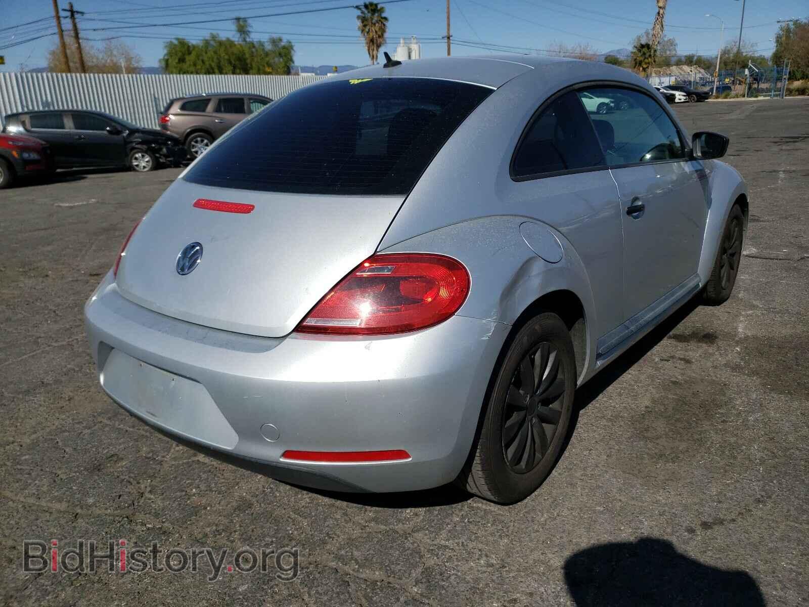 2013 VOLKSWAGEN BEETLE - VIN: 3VWFP7AT3DM652263 - Фото 4
