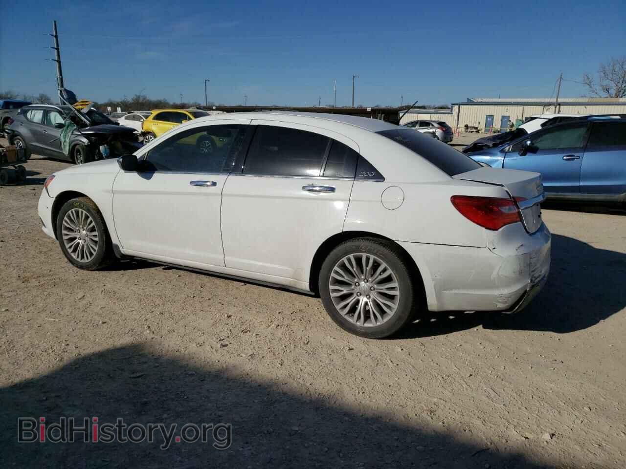 2013 CHRYSLER 200 - VIN: 1C3CCBCG3DN614823 - Photo 2
