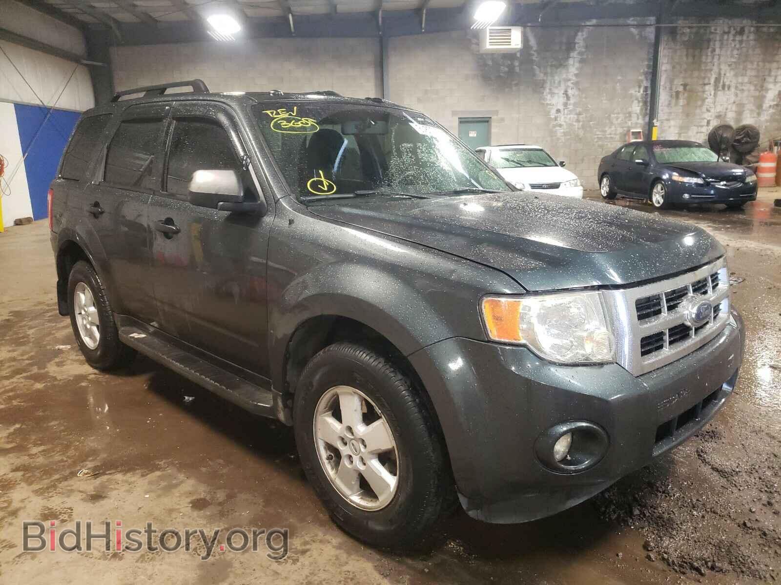 Photo 1FMCU037X9KB00341 - FORD ESCAPE 2009