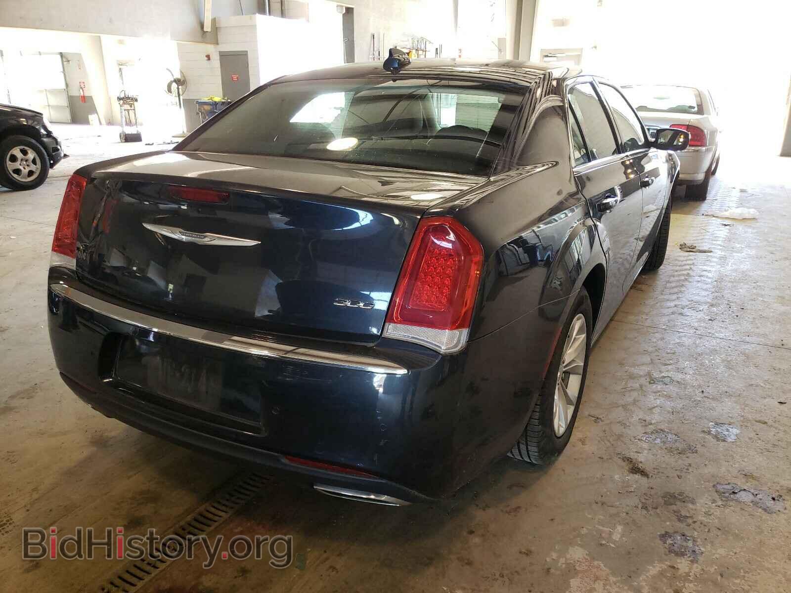2015 CHRYSLER 300 - VIN: 2C3CCAAG8FH755704 - Фото 4